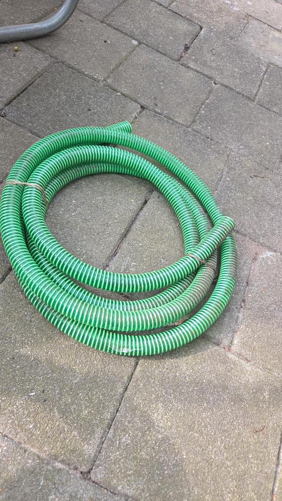 Spiraal slang voor vijverpompen, waterpompen en filters., Tuin en Terras, Tuinslangen, Ophalen of Verzenden, Gebruikt, Tuinslang