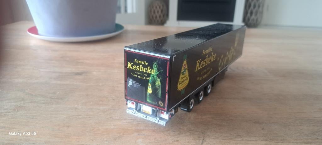 Te koop kesbeke trailer, Hobby en Vrije tijd, Modelauto's | 1:50, Ophalen of Verzenden, Zo goed als nieuw, Bus of Vrachtwagen