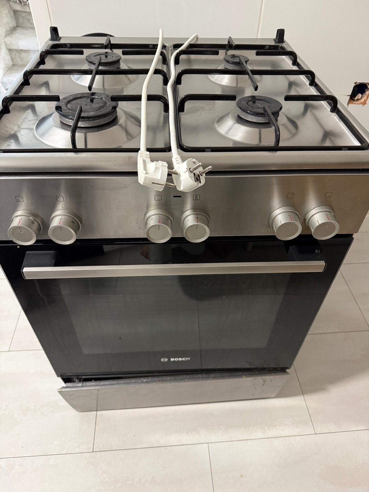 Bosch gasfornuis, Ophalen, Gebruikt, 4 kookzones, Gas
