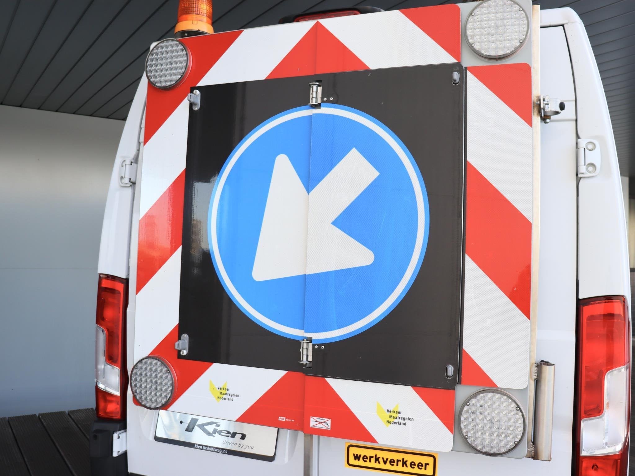 Fiat Ducato 33 2.3 MultiJet L3H2 | Verkeersmaatregelen | Nav, Voorwielaandrijving, Automatische klimaatregeling, Stof, Gebruikt