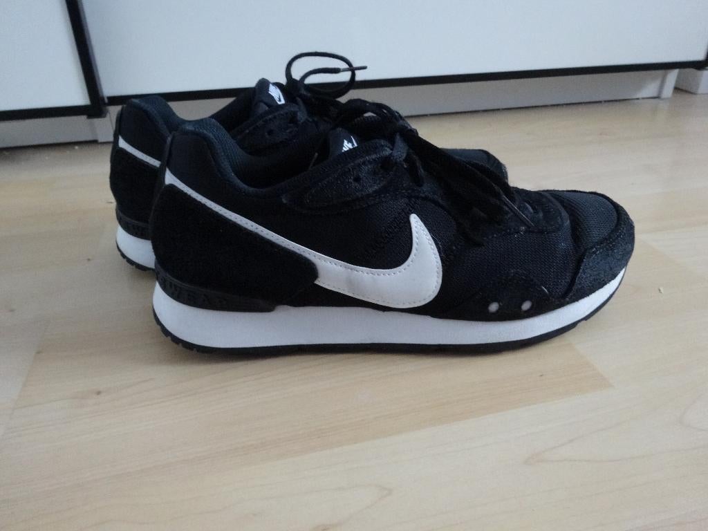 Nike Runner mt 40, Zwart, Ophalen of Verzenden, Sneakers of Gympen, Zo goed als nieuw