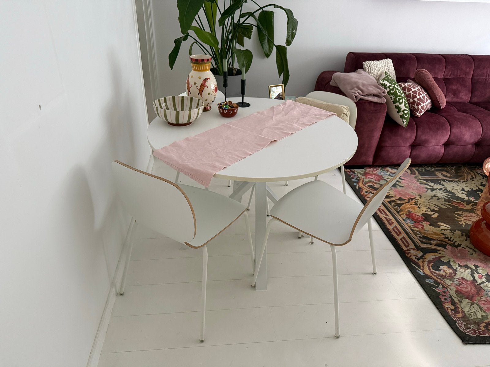 (Ikea) witte ronde eettafel met 4 eetkamerstoelen, Ophalen, Gebruikt, 100 tot 150 cm, Rond