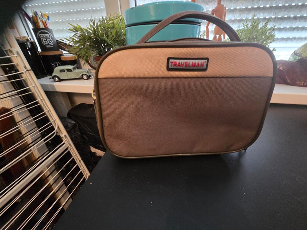 Kofferset, Sieraden, Tassen en Uiterlijk, Koffers, Zo goed als nieuw, Overige materialen, Minder dan 50 cm, Wieltjes, Ophalen