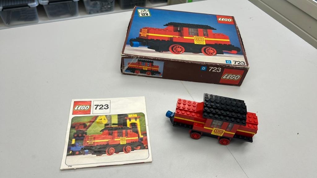 SB2666 Lego trein 723 in topstaat. Met doos + boekje, Ophalen of Verzenden, Zo goed als nieuw
