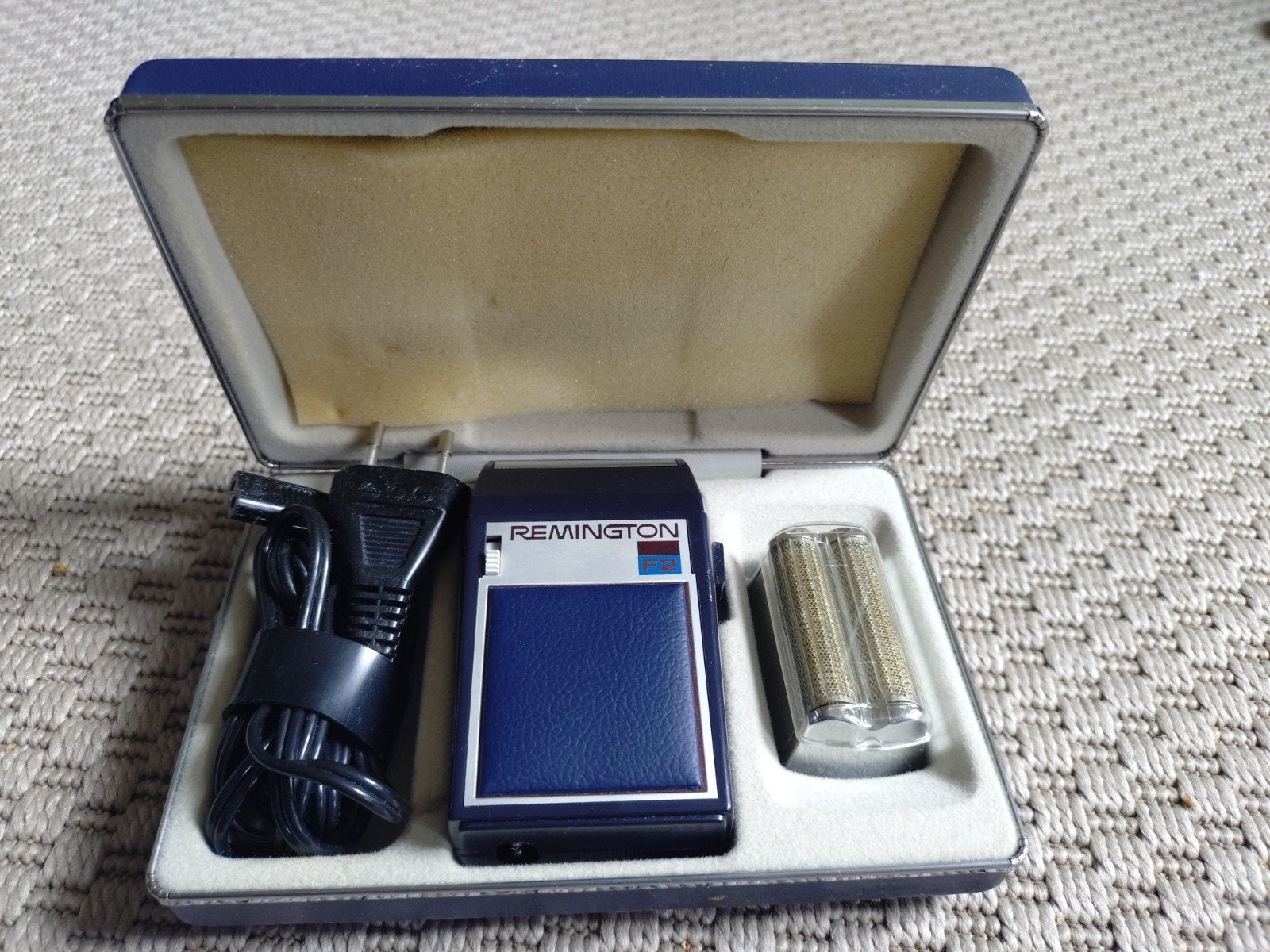 Vintage Remington F2 Elektrisch Foliescheerapparaat  '70, Ophalen, Gebruikt, Scheren en Epileren