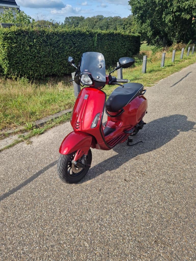 Te koop: Vespa Sprint 80cc – Candy Red – 2014, Fietsen en Brommers, Scooters | Vespa, Ophalen, Benzine, Vespa S