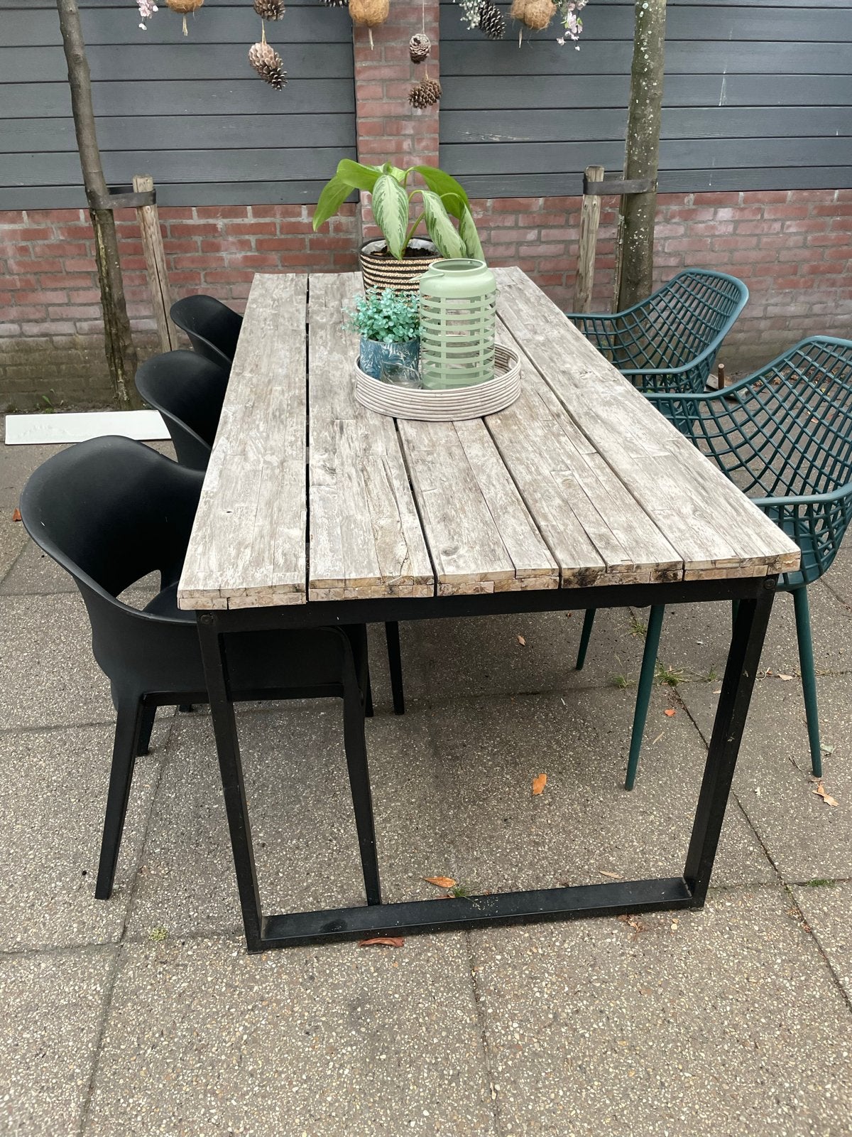 Robuuste Buitentafel met Metalen Frame en Houten Blad, Ophalen, Gebruikt, Rechthoekig, Hout