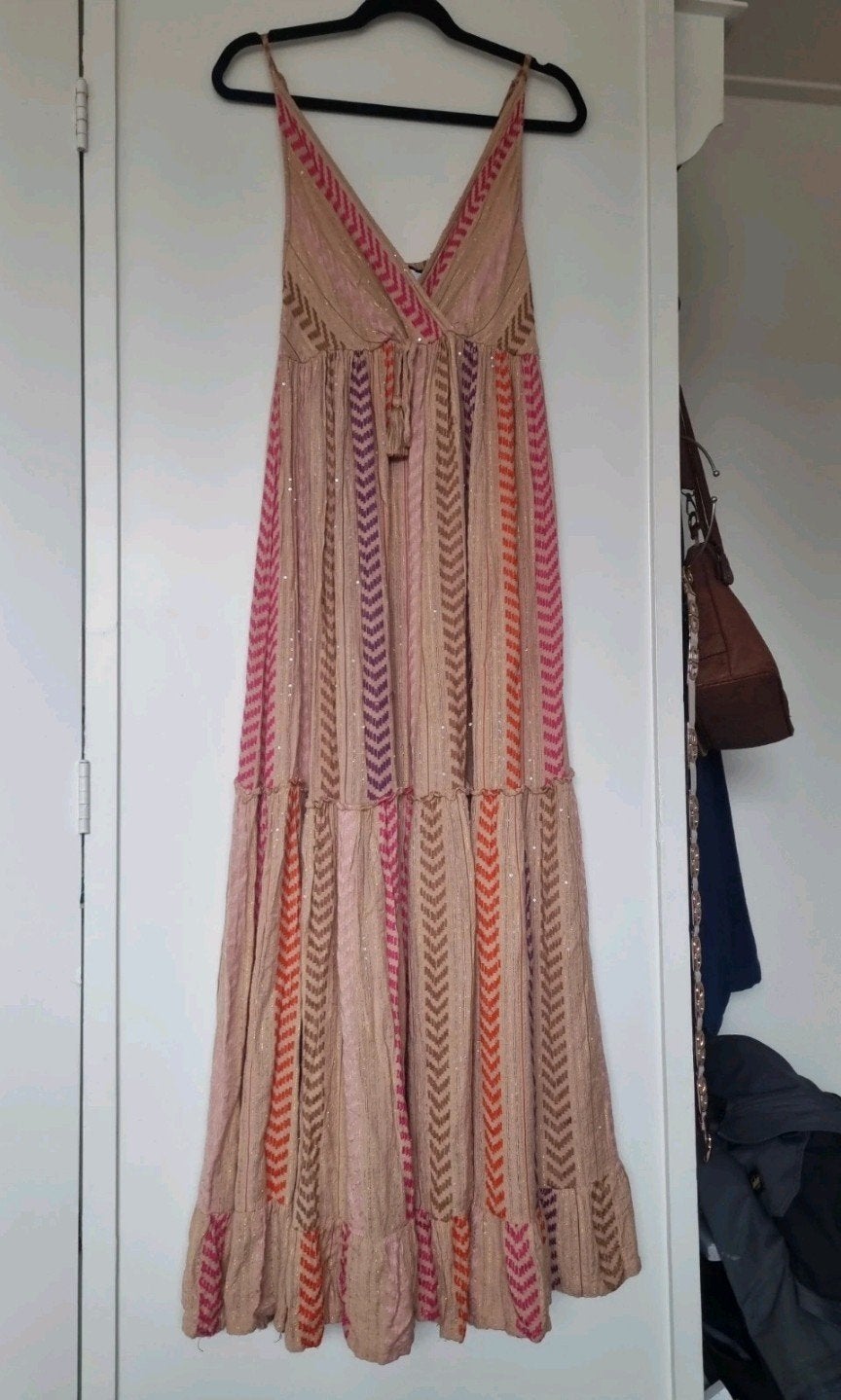 gold & silver jurk m/l, Kleding | Dames, Ophalen of Verzenden, Zo goed als nieuw, Maat 38/40 (M), Overige typen