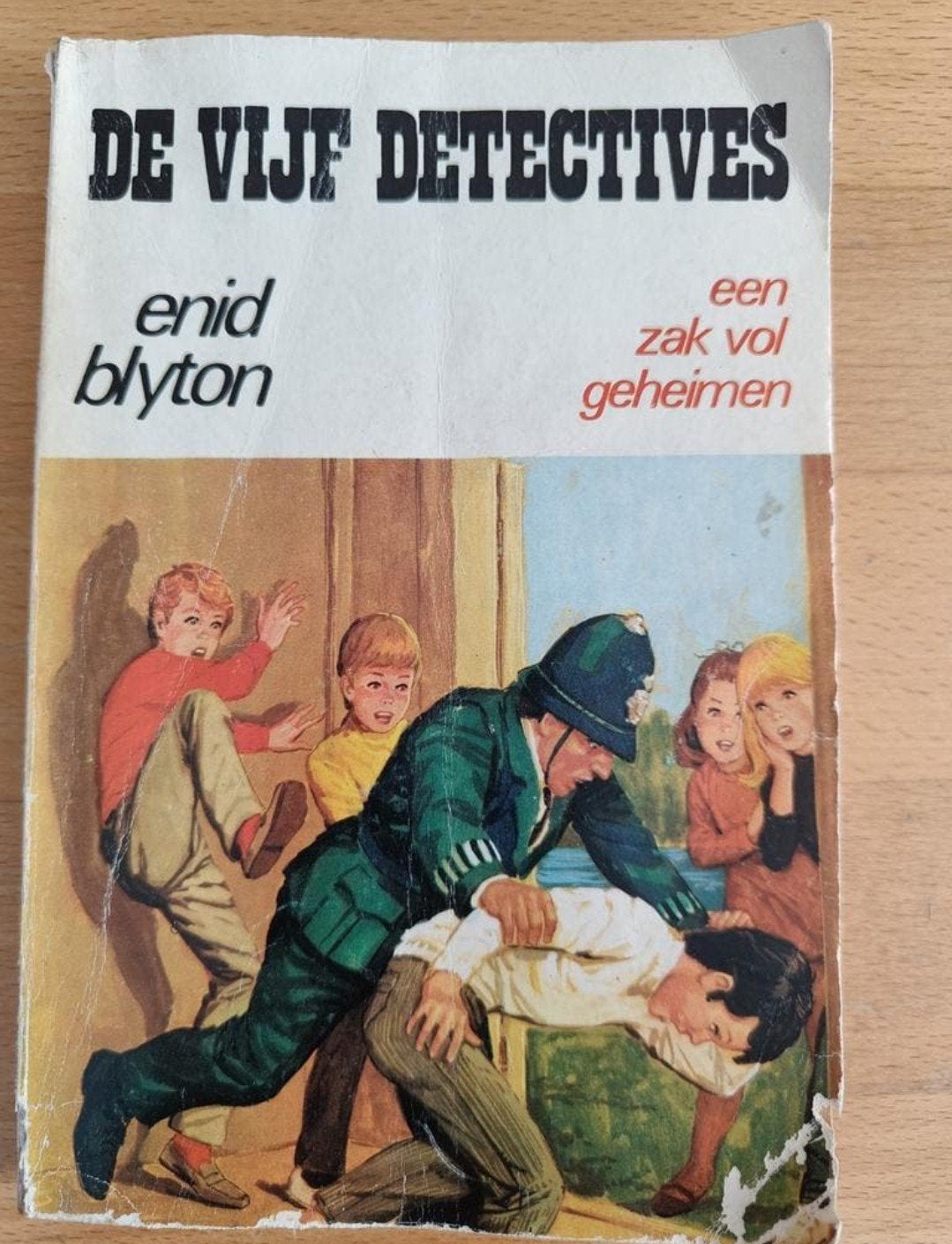 De Vijf Detectives - Een zak vol geheimen (Enid Blyton), Ophalen of Verzenden, Gelezen, Enid Blyton