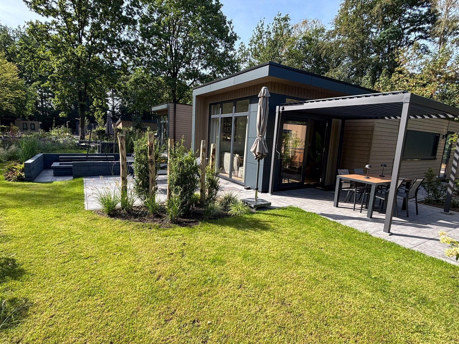 Te huur chalet op de veluwe, In bos, 2 slaapkamers, Recreatiepark, Gelderland en Veluwe