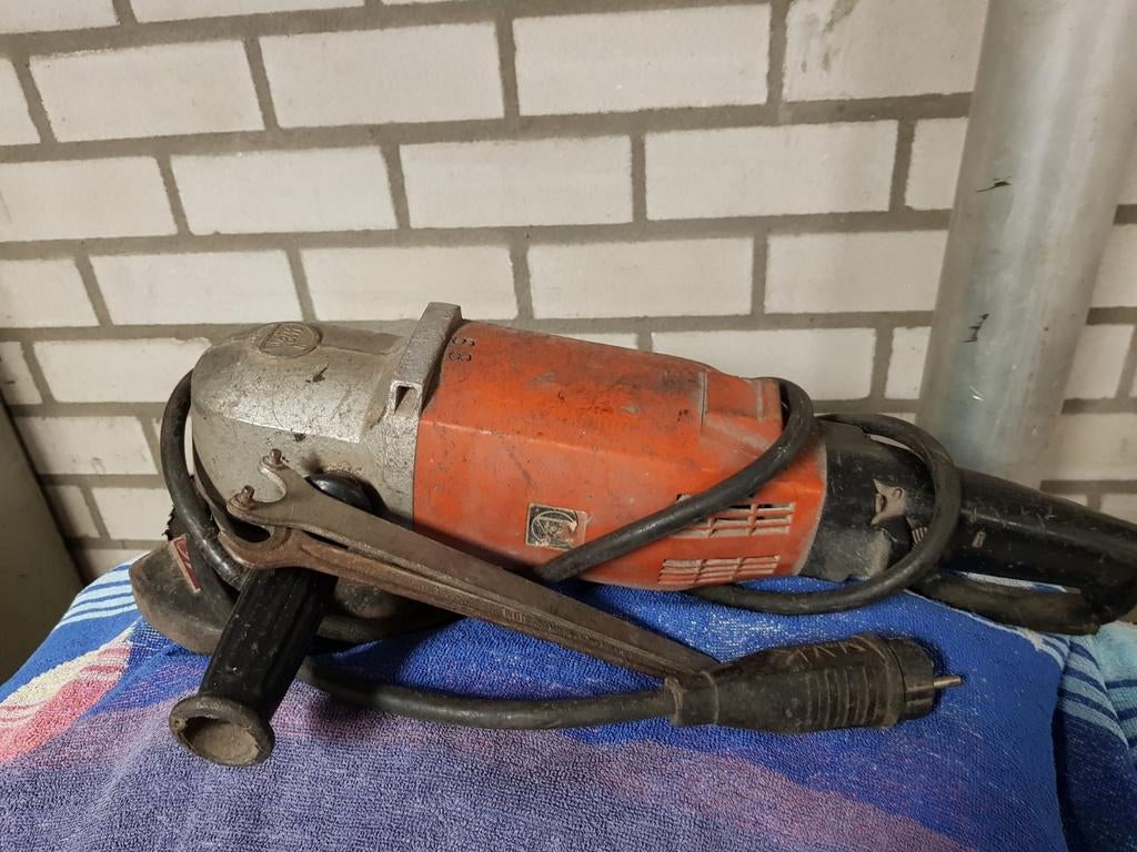 Robuuste Haakse Slijper - Gebruikt maar Functioneel, Ophalen, Gebruikt, 1000 watt of meer, Haakse handslijpmachine