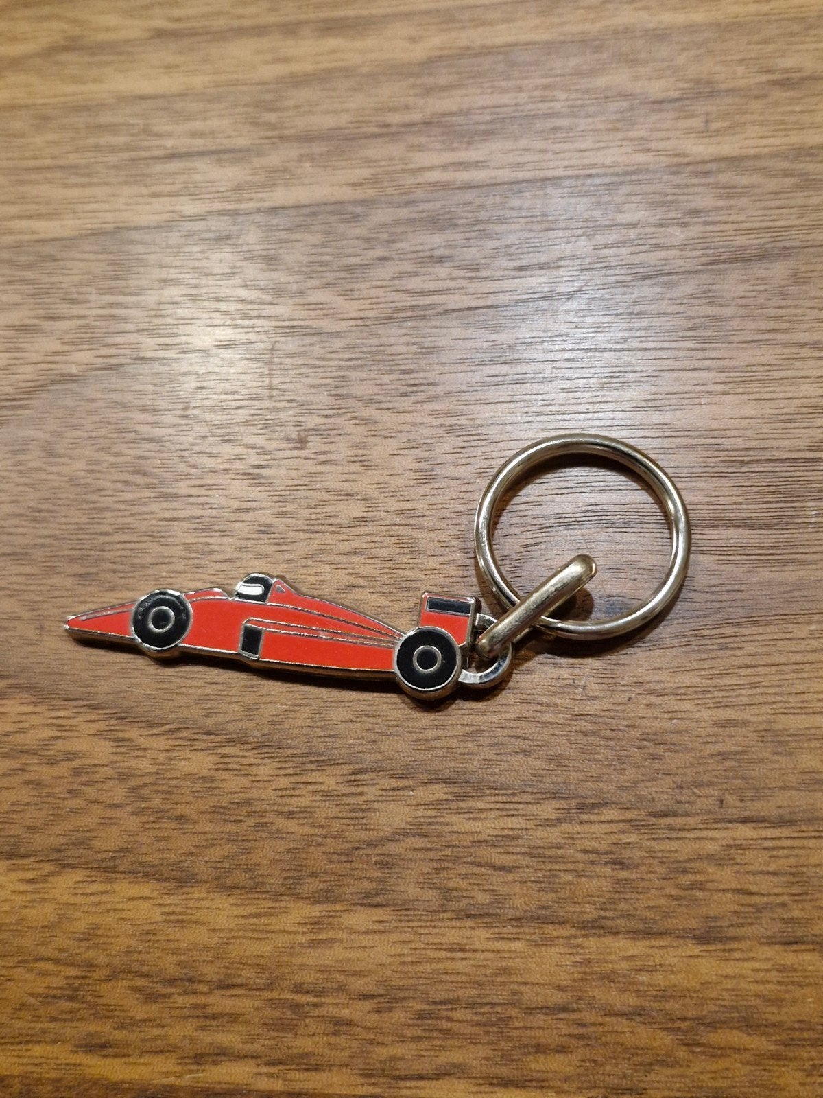 051 Sleutelhanger Formule 1 auto rood, Ophalen of Verzenden, Gebruikt, Transport
