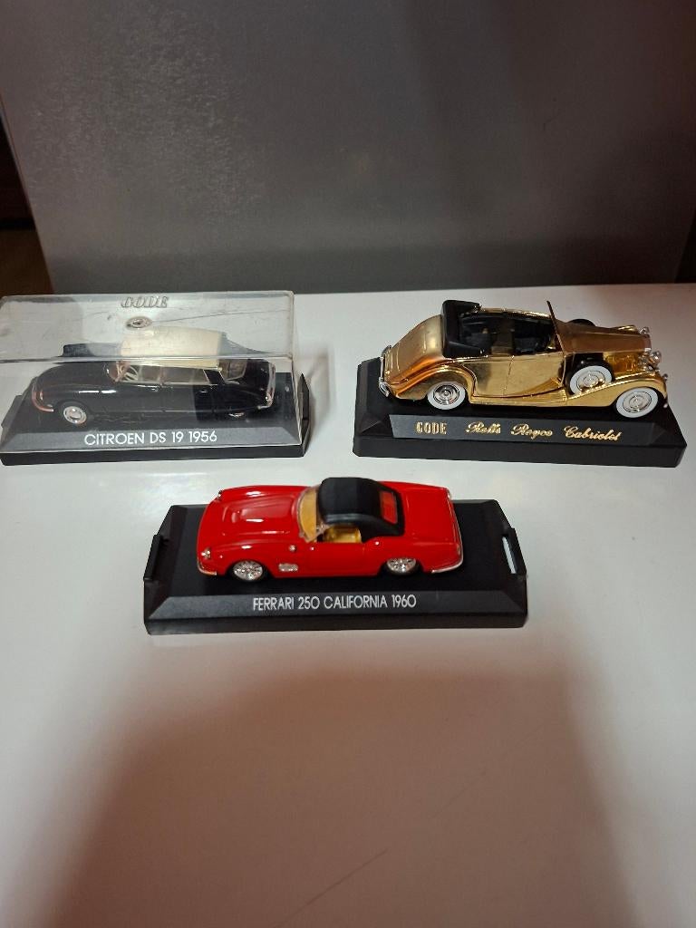 citreon ds 19 - ferrari  california 1960 - rolls royes, Hobby en Vrije tijd, Modelauto's | 1:43, Ophalen of Verzenden, Nieuw, Auto