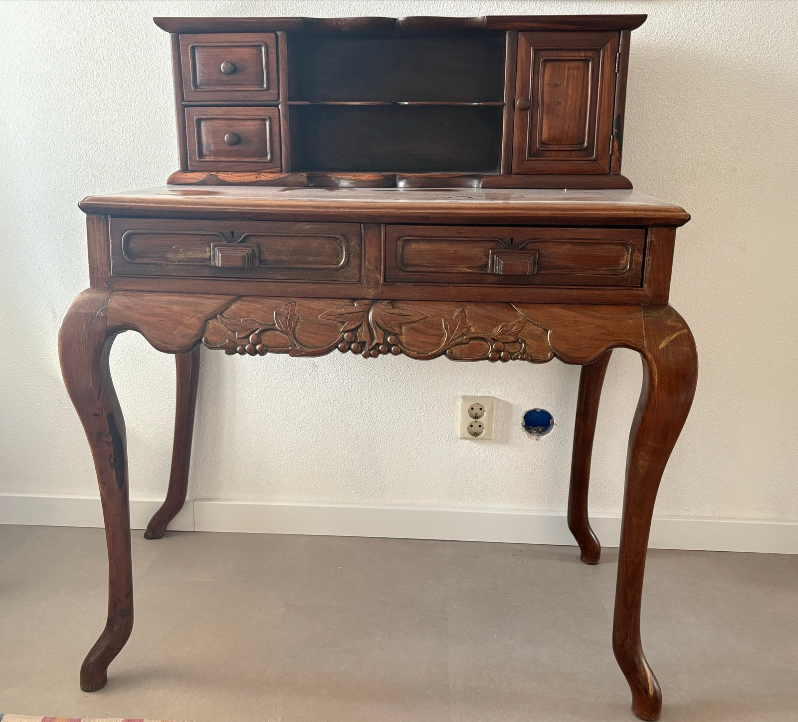 Antiek houten bureau met opzetkastje, Ophalen