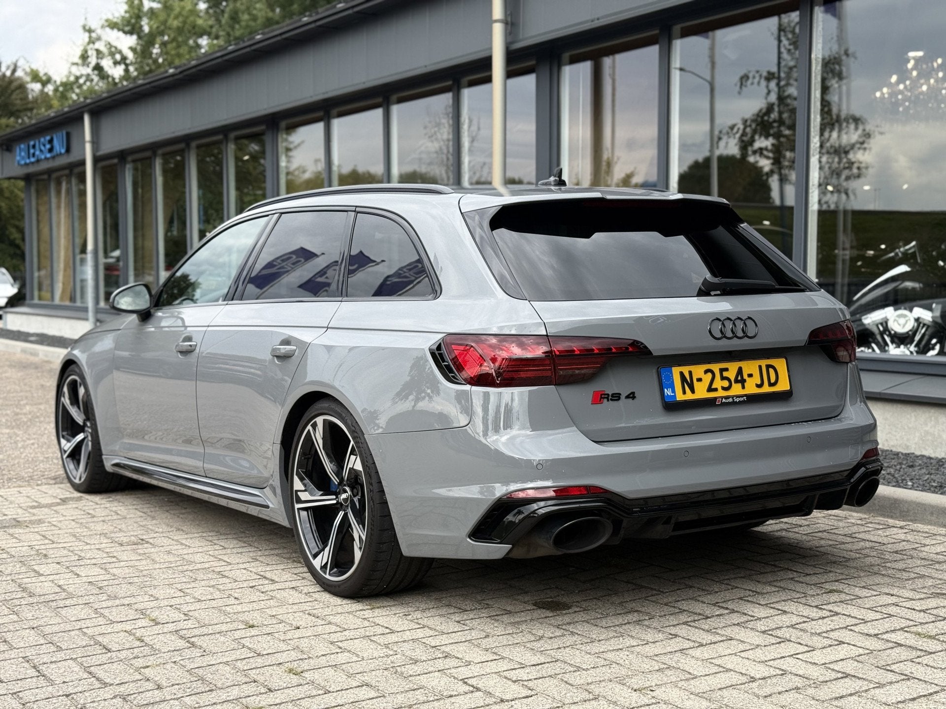 Foto 2 van Audi RS4 Avant 2.9 TFSI quattro B&O Massage (bj 2021)