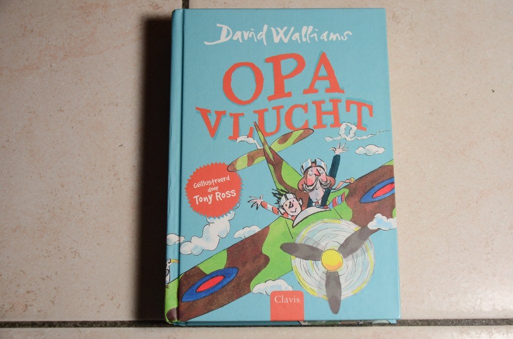 Opa Vlucht / David Walliams, Boeken, Ophalen of Verzenden, Zo goed als nieuw, Fictie algemeen