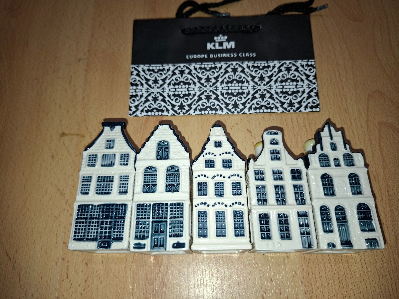 ✈️🍓KLM huisjes🍓✈️, Verzamelen, Ophalen of Verzenden, Nieuw, 61 t/m 80, Gevuld