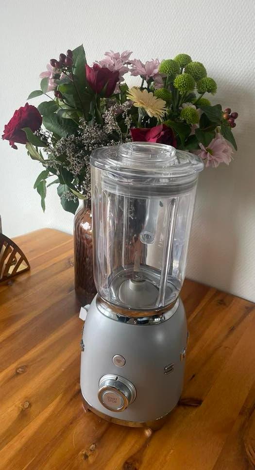 SMEG blender - nieuwstaat, Witgoed en Apparatuur, Blenders, Ophalen of Verzenden, Zo goed als nieuw, Blender