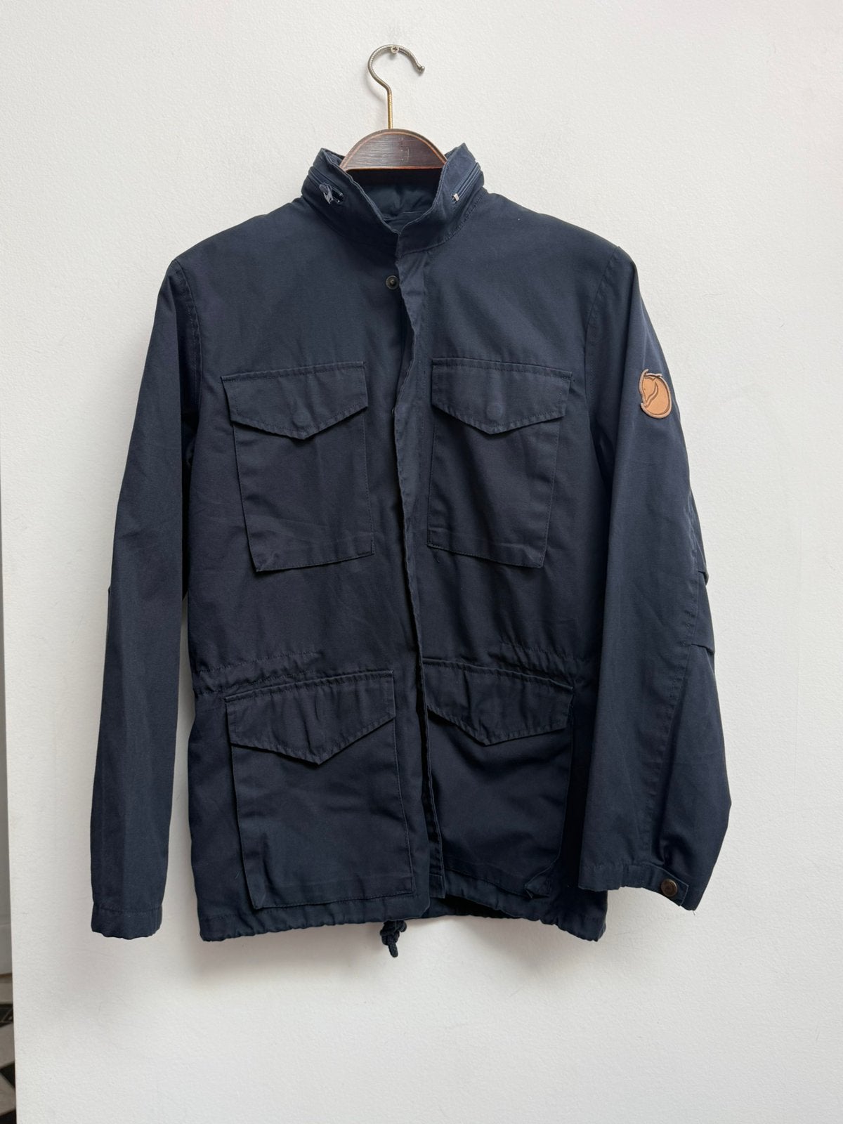Fjällräven Navy M65-Stijl Veldjas Maat 36 (Valt als 40), Verzenden, Zo goed als nieuw, Maat 38/40 (M), Blauw