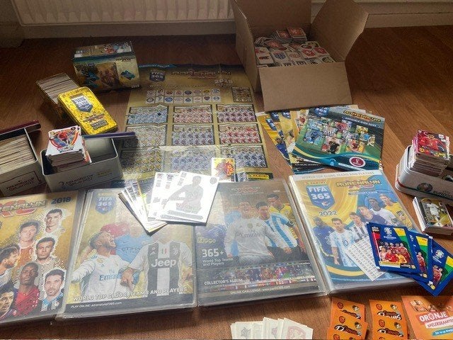 Grote verzameling voetbalkaartjes (Fifa, Topps), Ophalen of Verzenden, Gebruikt, Meerdere plaatjes