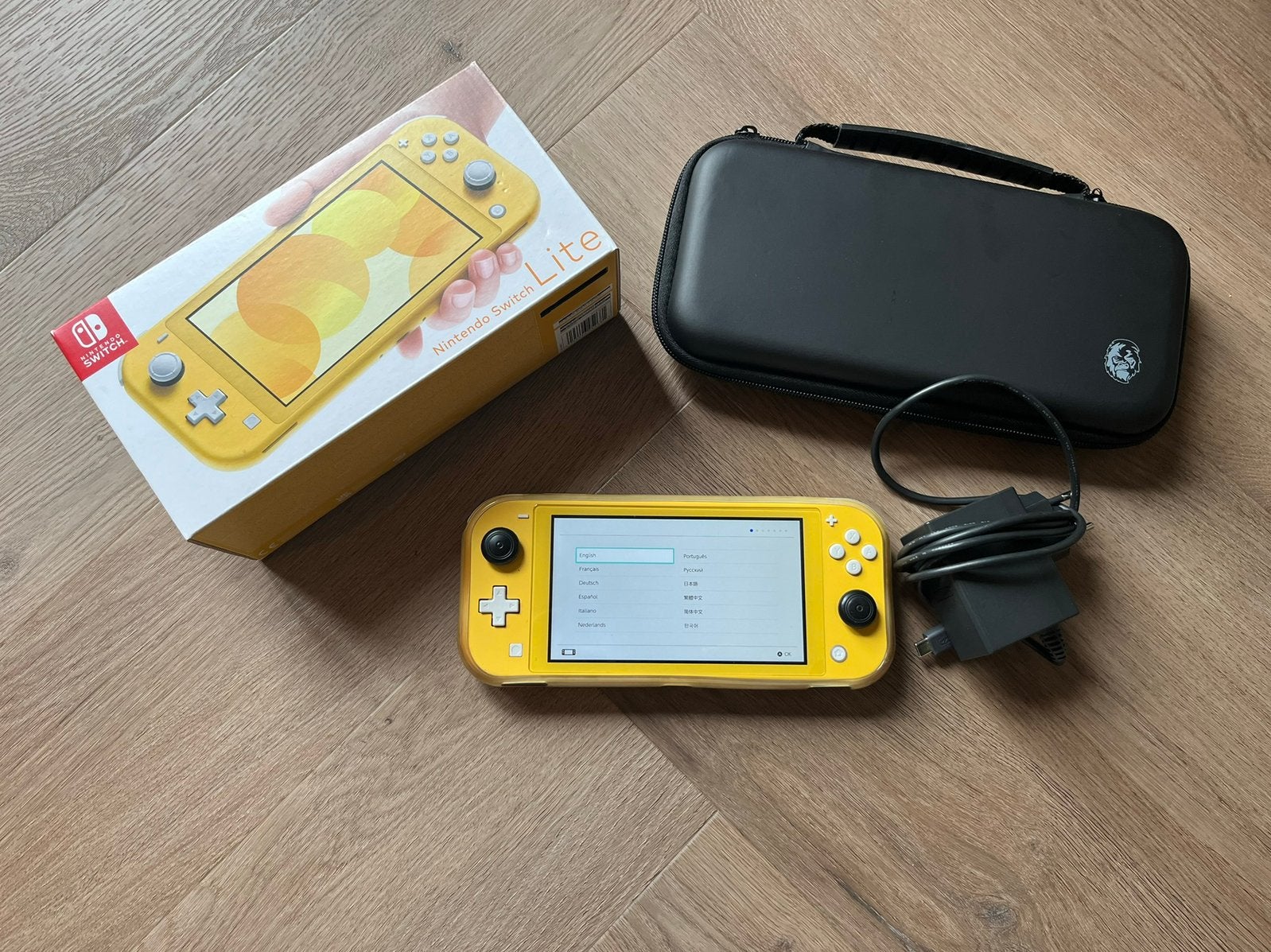 Nintendo Switch Lite - Geel, Spelcomputers en Games, Ophalen, Geel, Zo goed als nieuw