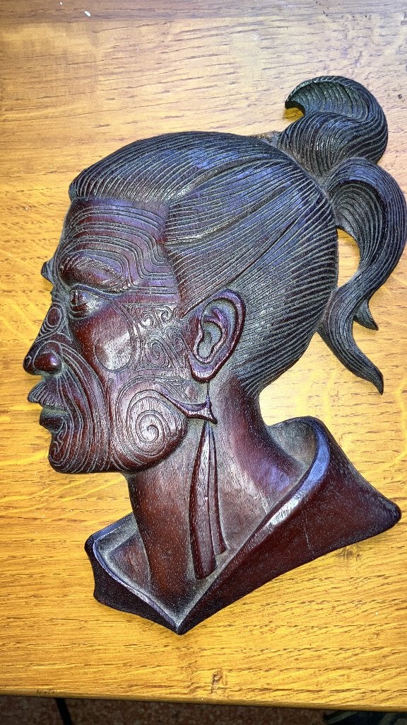 Houtsnijwerk paneeltje Maori chief, Antiek en Kunst, Verzenden
