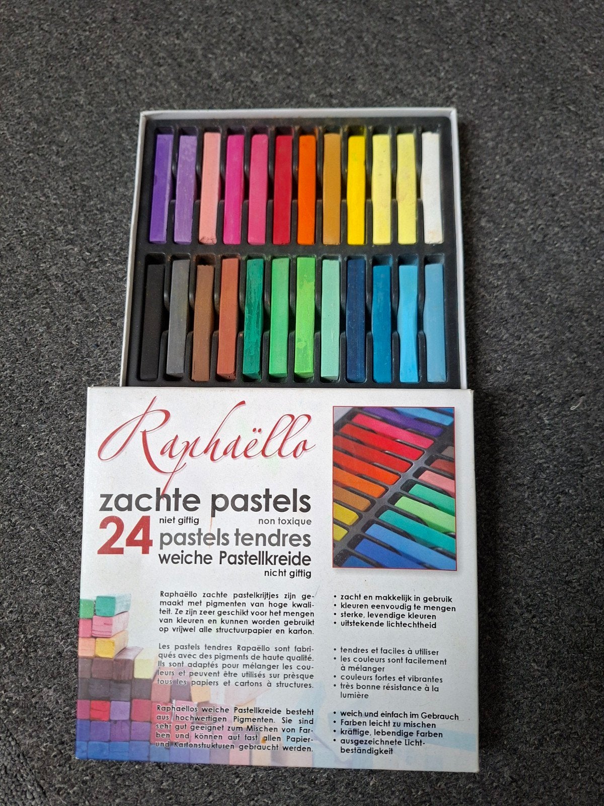 Raphaëllo zachte pastelkrijtjes, Hobby en Vrije tijd, Ophalen of Verzenden, Zo goed als nieuw, Overige typen