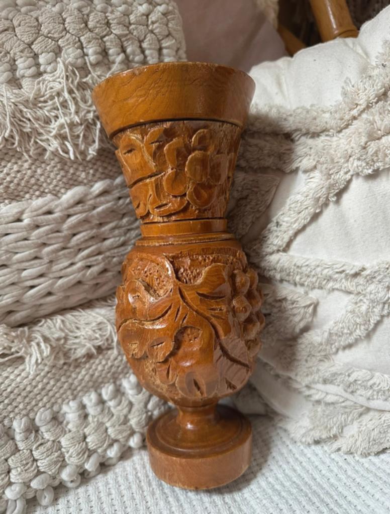 Houtsnijwerk: vintage handgesneden houten vaas, Ophalen of Verzenden