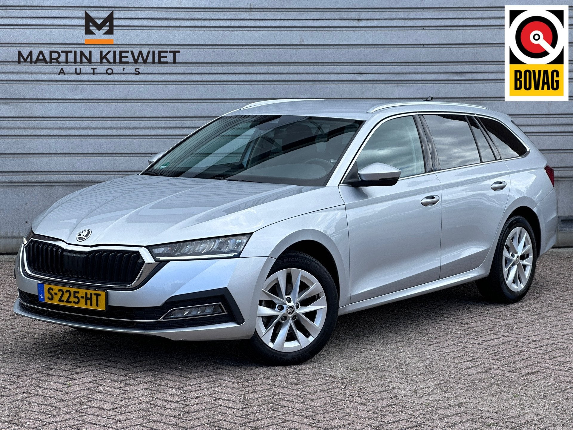 Skoda Octavia Combi 1.5 e-TSI Business Edition Plus|Trekhaak, Auto's, Dealer onderhouden, Stof, 4 cilinders, 1316 kg
