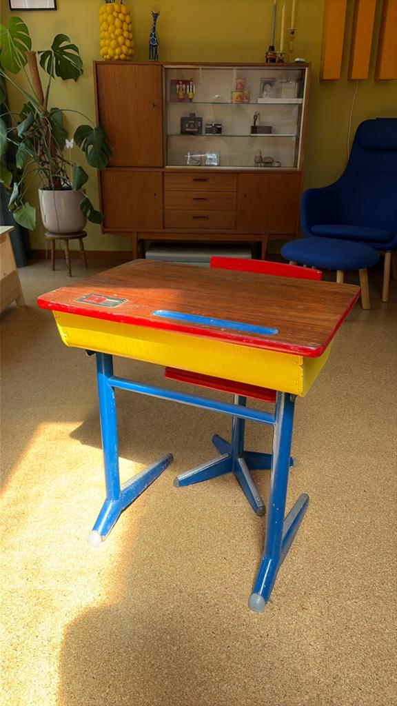 Leuk kinderbureau, Ophalen, Gebruikt, Tafel(s) en Stoel(en)