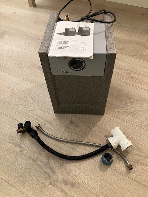 Plieger keukenboiler 10 liter plus Grohe keukenkraan, Ophalen, Gebruikt, Aardgas, Boiler