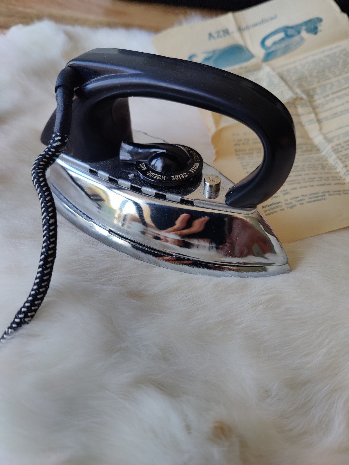 Retro jaren '60 reisstrijkijzer met bon en hoes, werkend, Ophalen of Verzenden