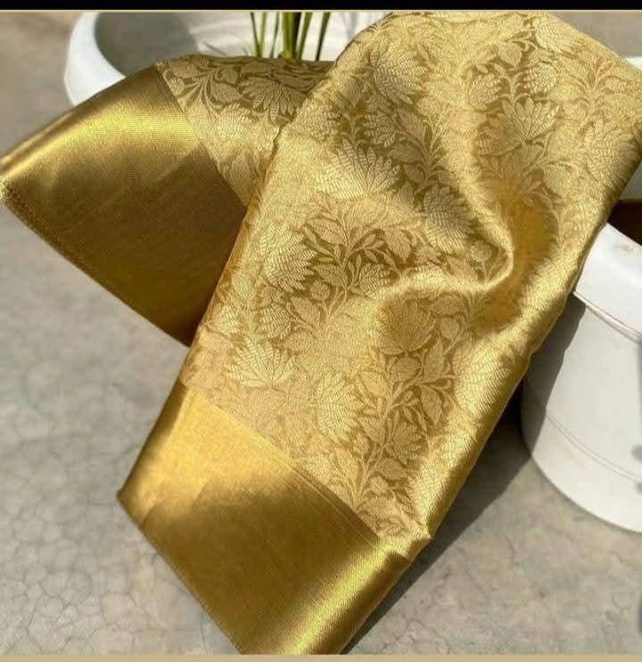 Prachtige Gouden Saree - Nieuw met Elegant Patroon, Ophalen of Verzenden, Nieuw
