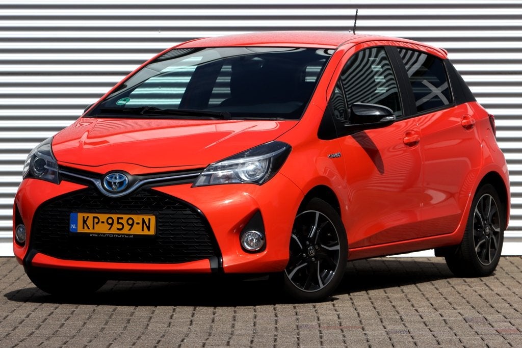Toyota Yaris 1.5 Hybrid Orange Sport Navi / Camera, Start-stop-systeem, Gebruikt, 49 €/maand, Origineel Nederlands