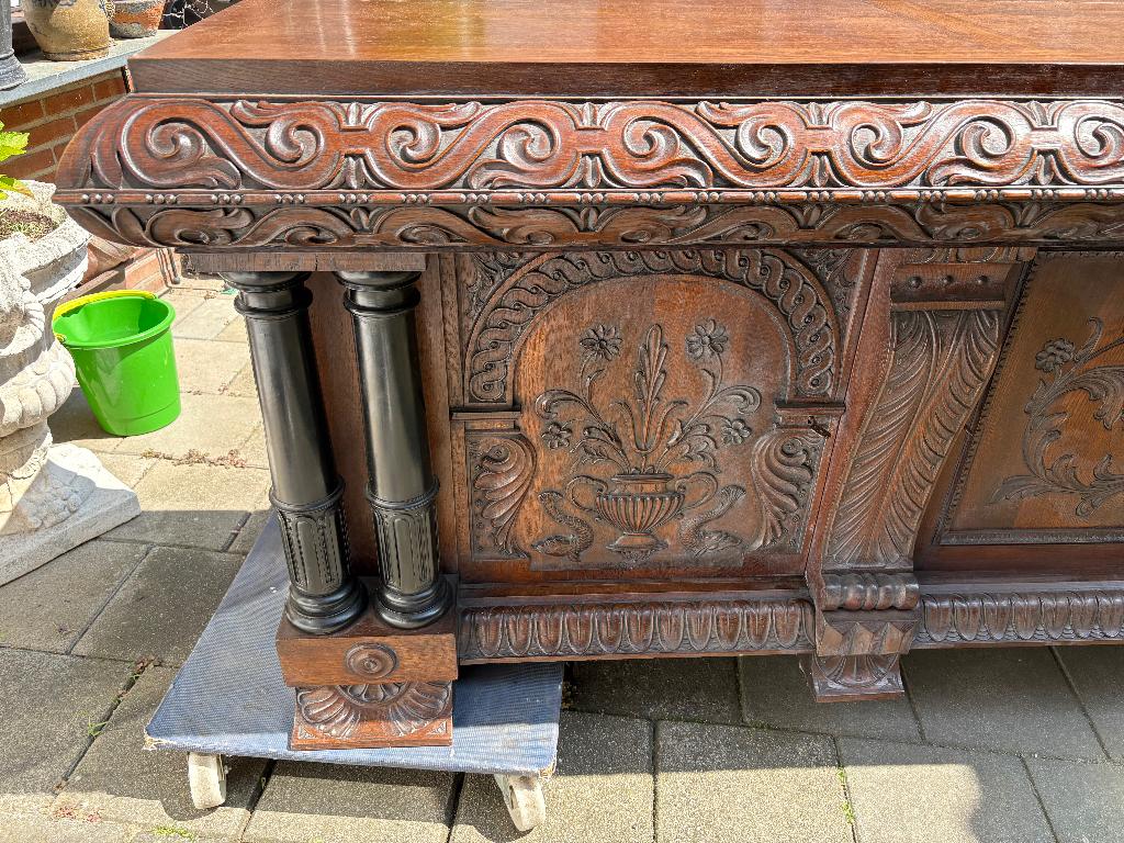 Zeer fraaie NEO Renaissance tafel en kast 19e eeuw, Antiek en Kunst, Ophalen
