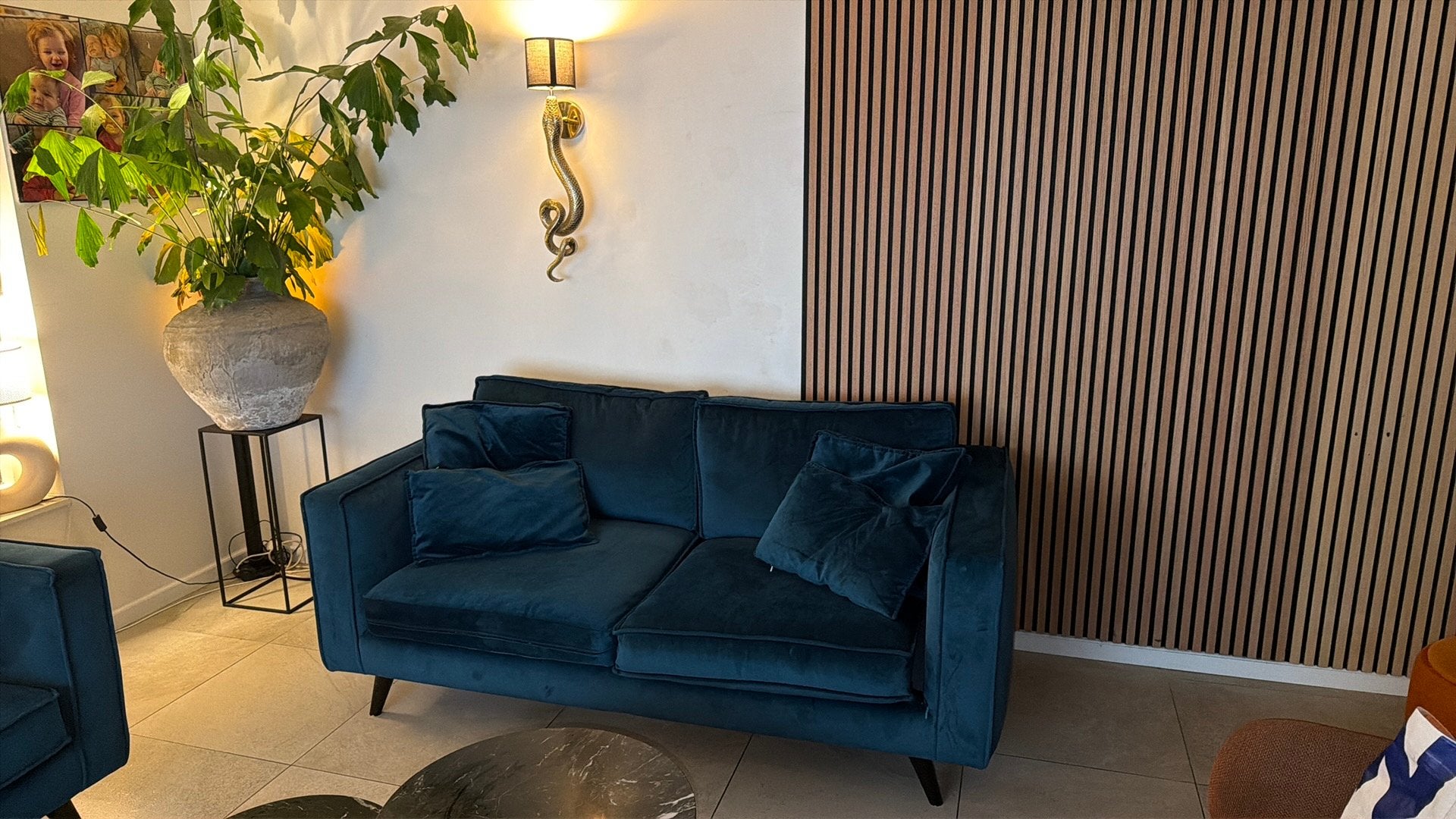 Bank & stoel set . Blauw velvet (goossens) kwaliteit dus, Ophalen, Driepersoons, 75 tot 100 cm, Zo goed als nieuw
