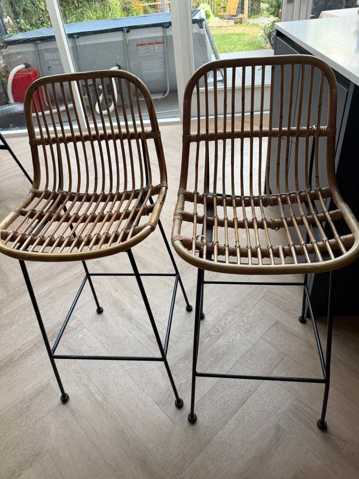 Barkrukken rotan 2 stuks, Ophalen, Zo goed als nieuw, 60 tot 90 cm