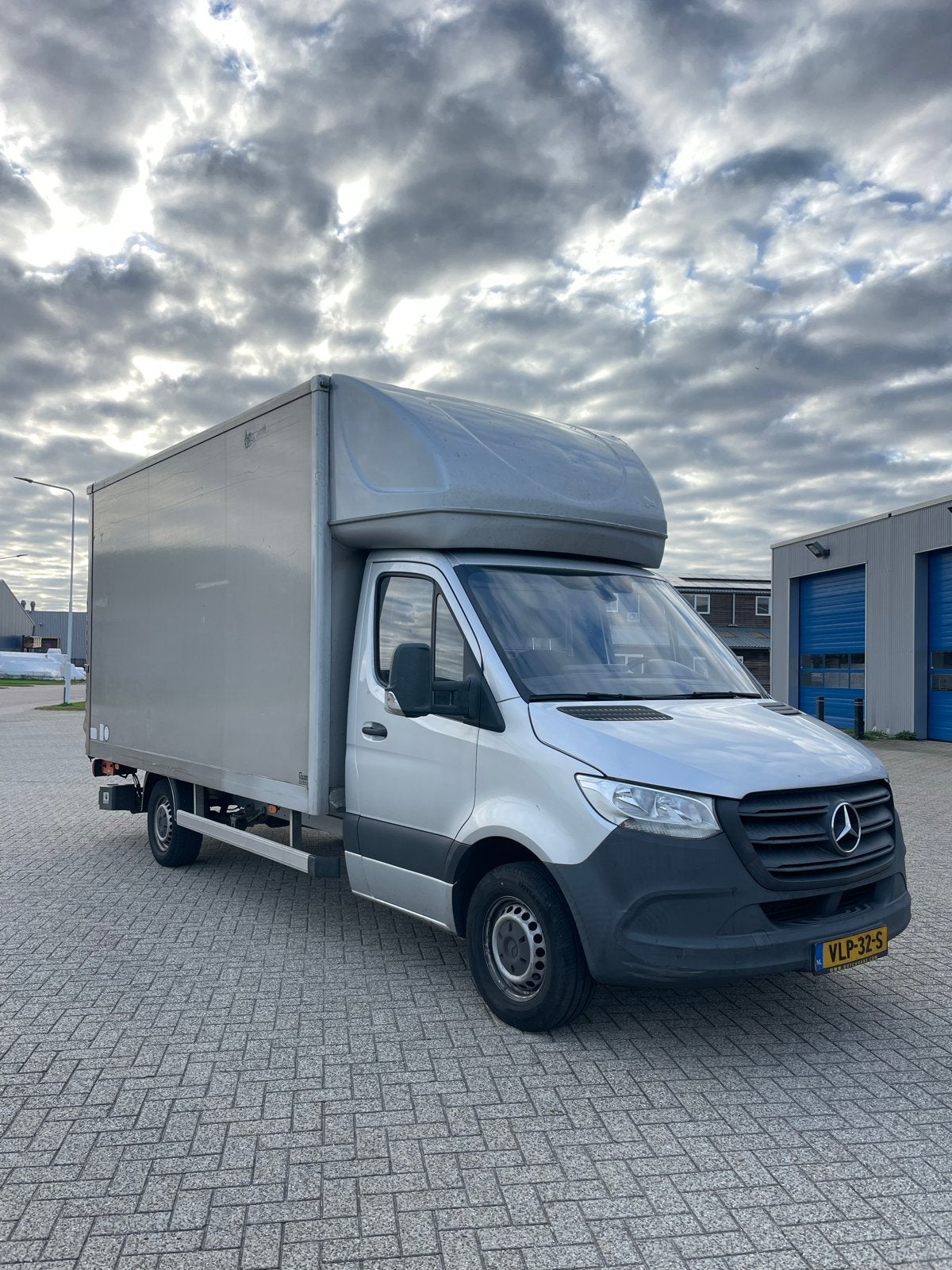Mercedes Sprinter 2019 bakwagen laadklep, Auto's, Stof, 163 pk, Mercedes-Benz, Bedrijf