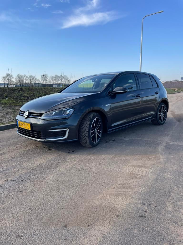 Volkswagen Golf 1.4 TSI Phev 204pk 5D DSG 2015 Zwart, Zwart, 1395 cc, 1499 kg, 149 pk