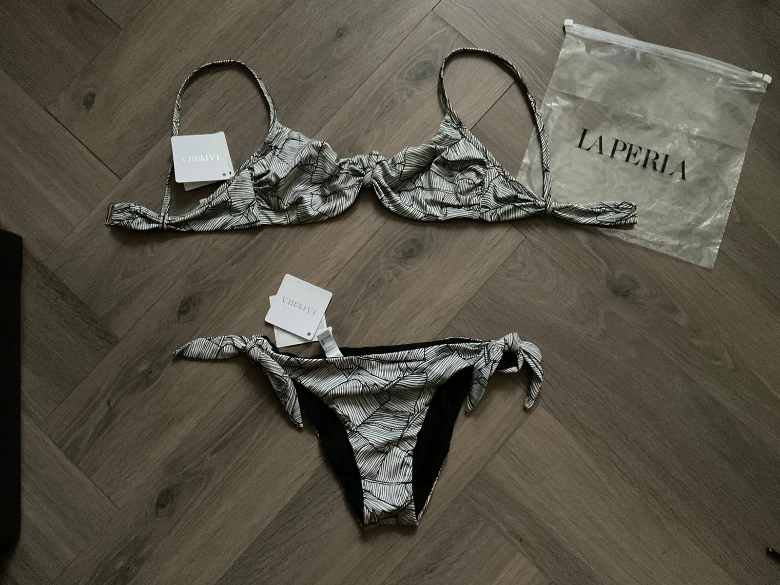 Nieuw - La Perla monochrome zwart witte bikini - 36, Kleding | Dames, La Perla, Wit, Nieuw, Ophalen of Verzenden