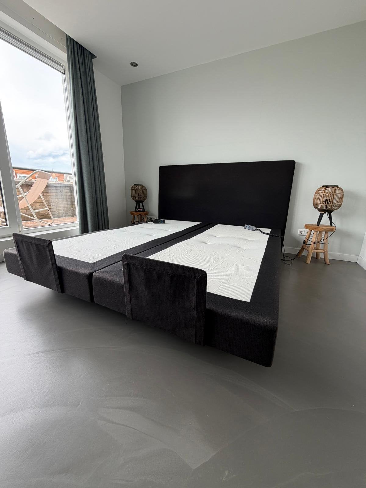 Swiss Sense Boxspring 180x210m, elektrisch verstelbaar, Ophalen, Gebruikt, Tweepersoons, 180 cm
