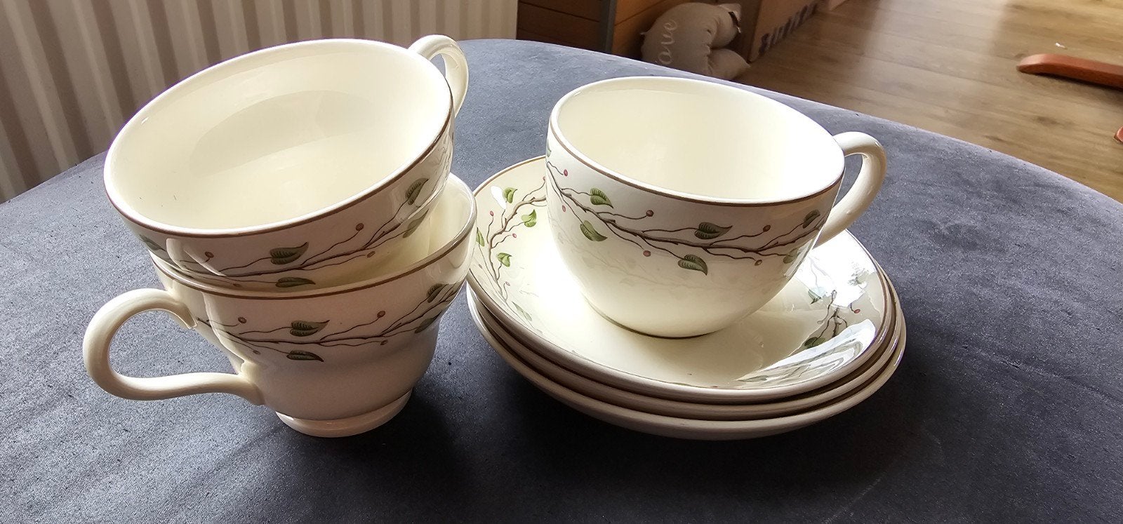 Prachtige Wedgwood Queen's Ware "Green Leaf" Kop en Schotels, Ophalen