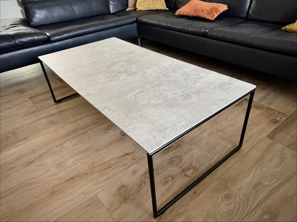 Leolux Evidence – keramiek blad – nieuwstaat, Huis en Inrichting, Tafels | Salontafels, Ophalen, 100 tot 150 cm, Pode Minotti
