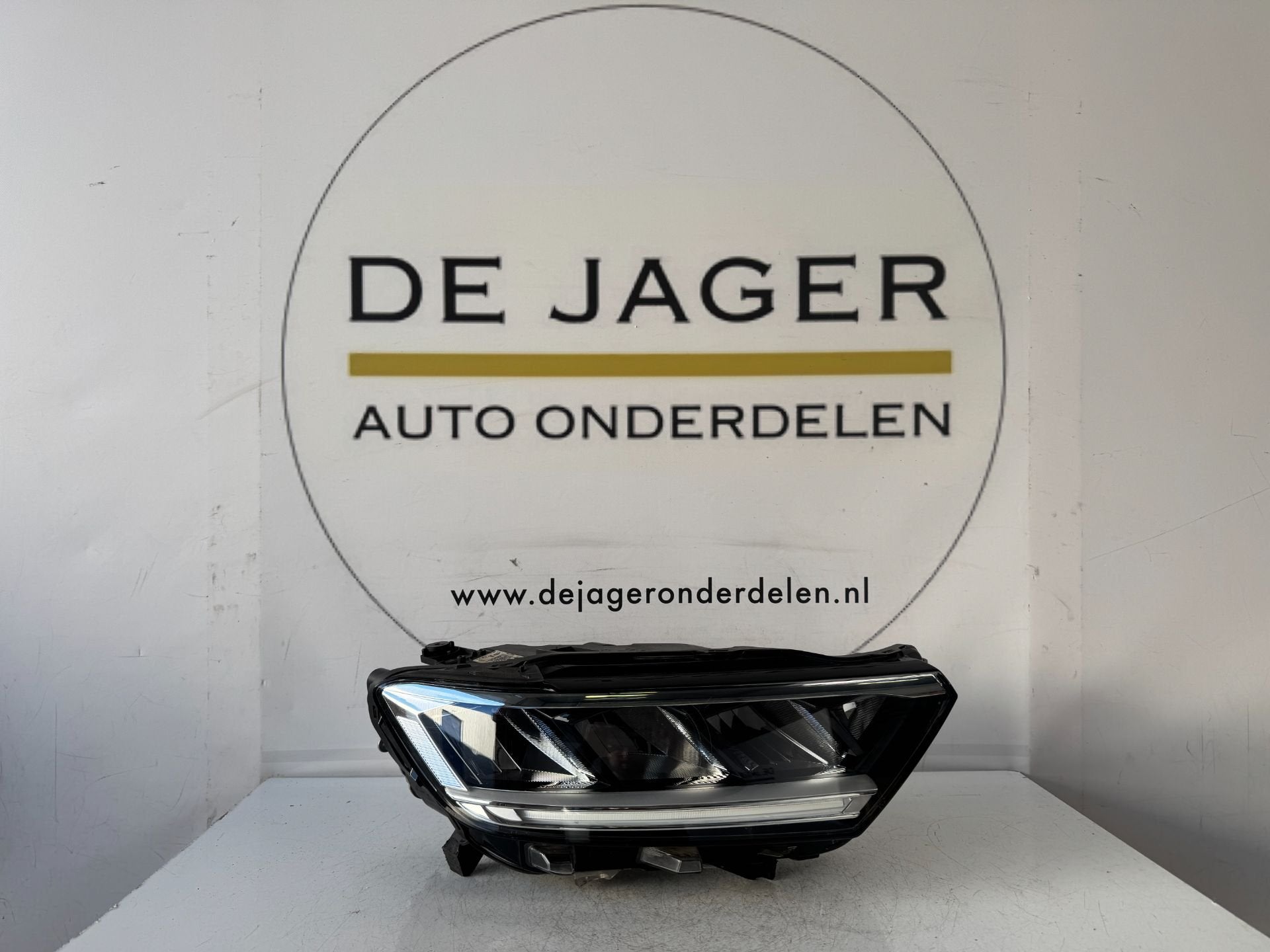 VW T ROC T-ROC FACELIFT VOL LED KOPLAMP RECHTS 2GA941006F, Gebruikt, Volkswagen, Volkswagen AG, Berliner Ring 2
38440  Wolfsburg, DE
