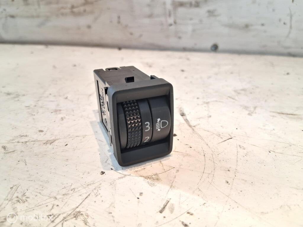 Koplampverstelling schakelaar Nissan Qashqai (14-19) HV02C, Gebruikt, Ophalen of Verzenden, Nissan, Nissan