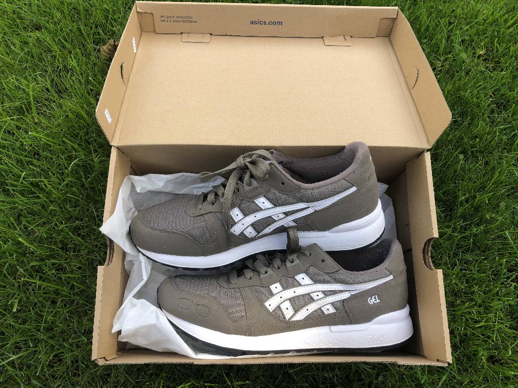 Dames sneakers Asics gel maat 40.5, Asics, Ophalen of Verzenden, Zo goed als nieuw, Sneakers of Gympen