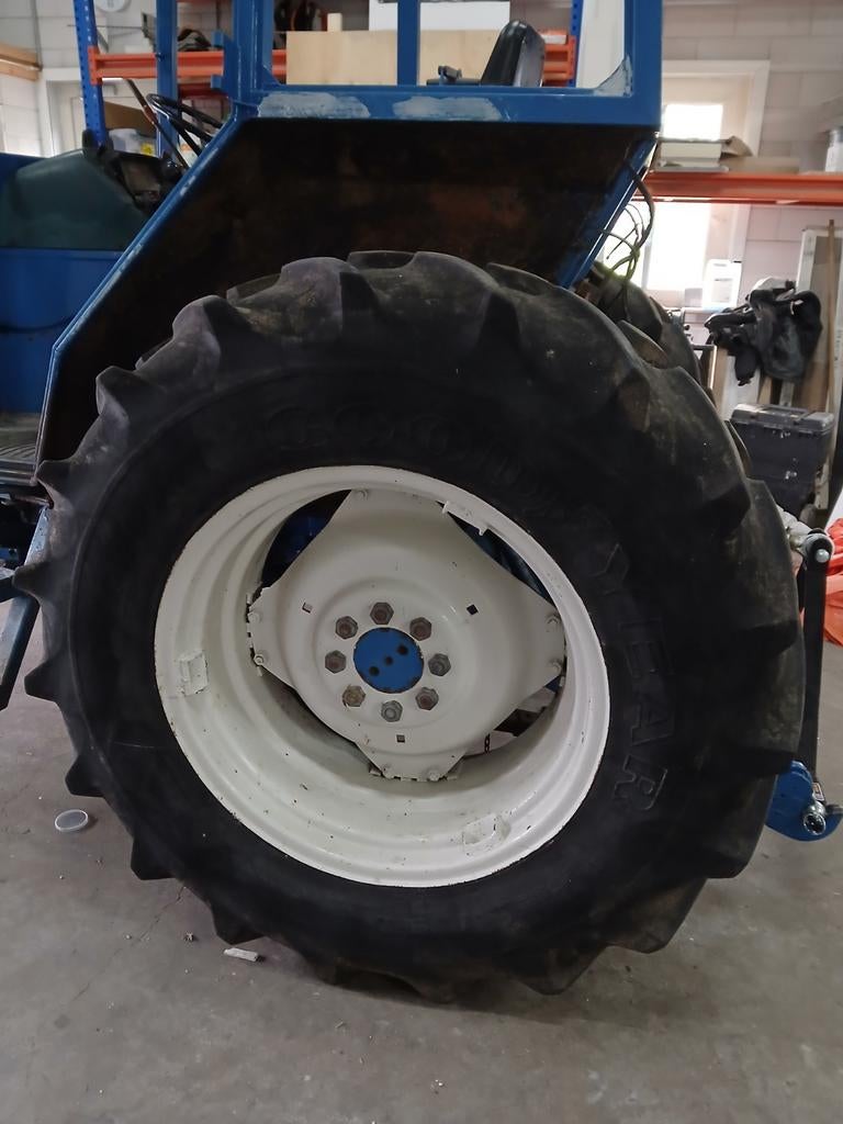 GEZOCHT Achterwielen 38 inch ford trekker, Ophalen, Gebruikt