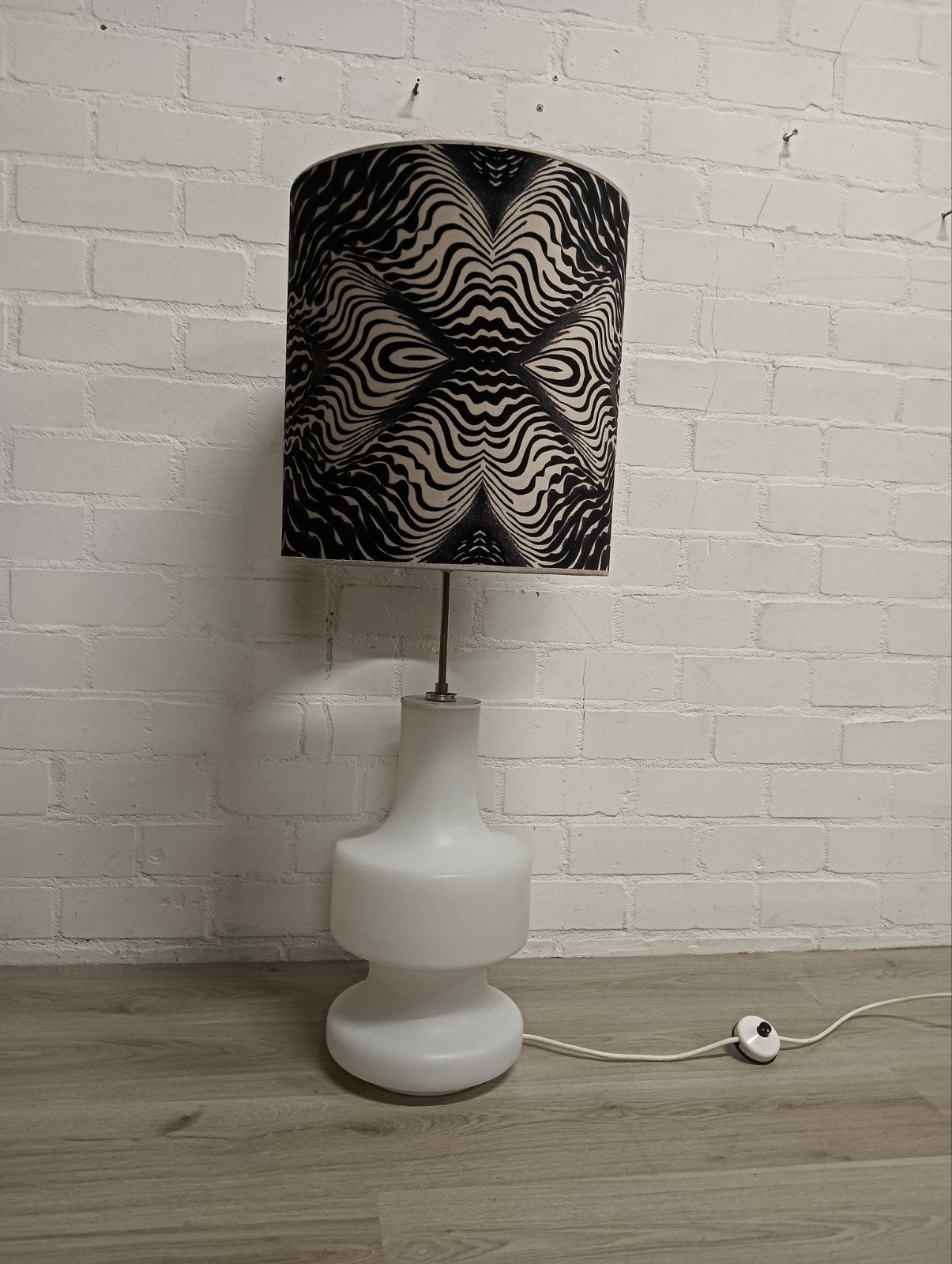 Doria Tafellamp met ook lichtbron in voet- Vintage Design, Ophalen, Met schakelaar, Gebruikt, Vintage