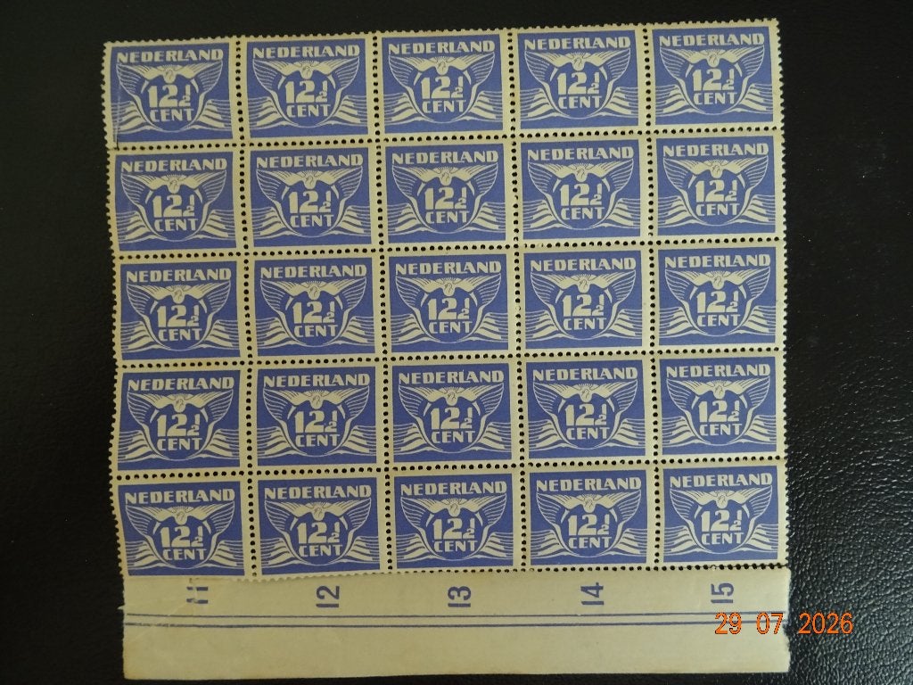 Vel 25 zegels NVPH 383, Postzegels en Munten, Postzegels | Nederland, Verzenden, Na 1940, Postfris