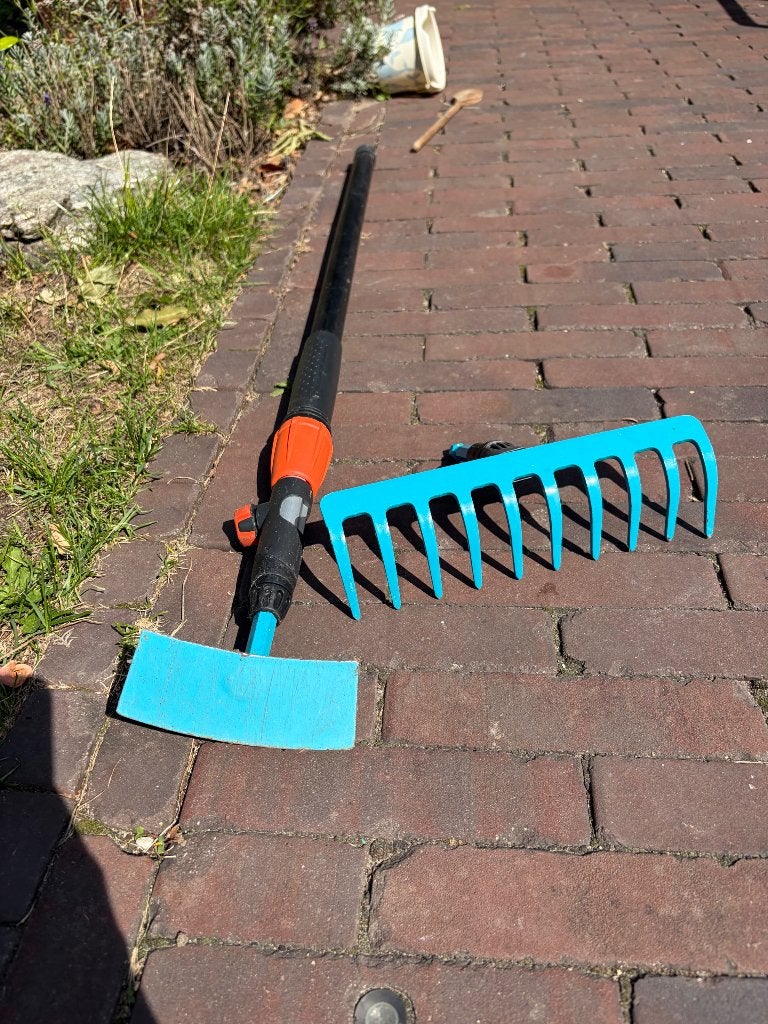 Gardena opzetstang met hark en schoffel, Tuin en Terras, Hand-tuingereedschap, Ophalen, Zo goed als nieuw, Hark, Gardena